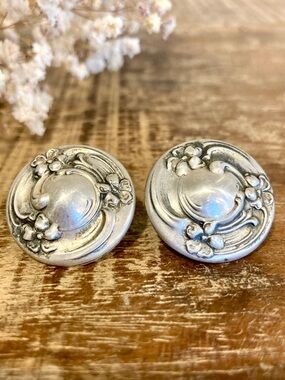 Vintage Ornate Silver‑Tone Screw Back Earrings Floral Repoussé Design